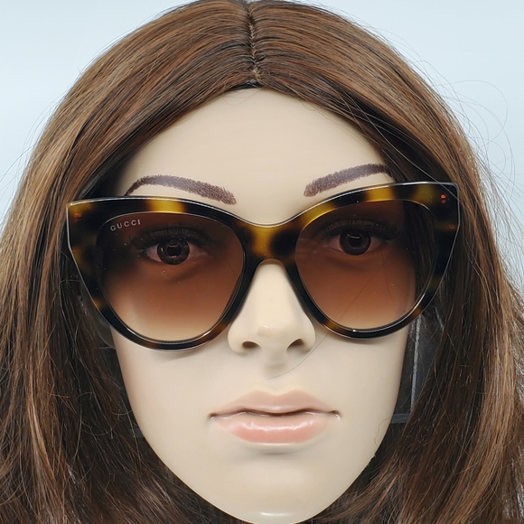 GUCCI Tortoise Brown Cat Eye Sunglasses in a size 53-18-145 (GG0460S)
